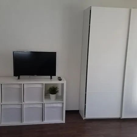 Ferien- Und Businessapartment I Modern Mit Wlan Und Parkplatz Nahe Zentrum, Automobil- Und Tech-firmen, Messe Renningen